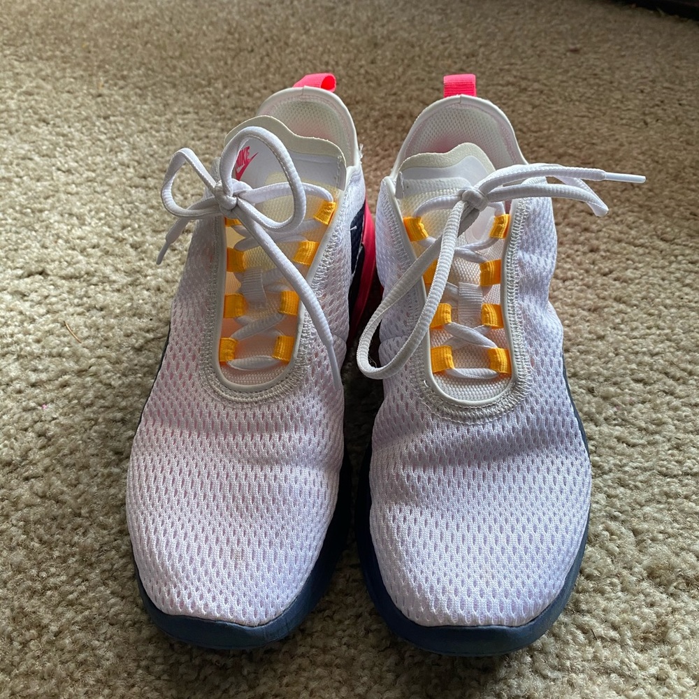 Nike Air Max 270